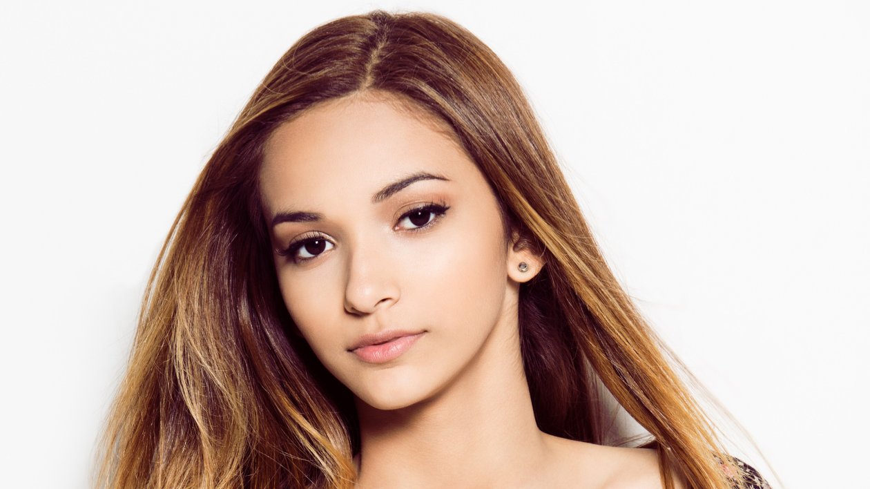 Fond d'écran Karina Rae