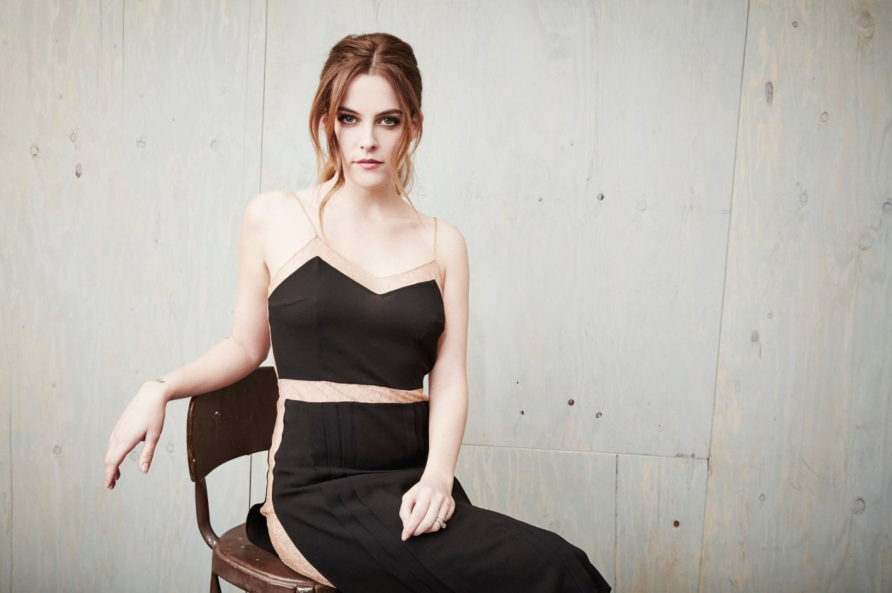 Riley Keough 4