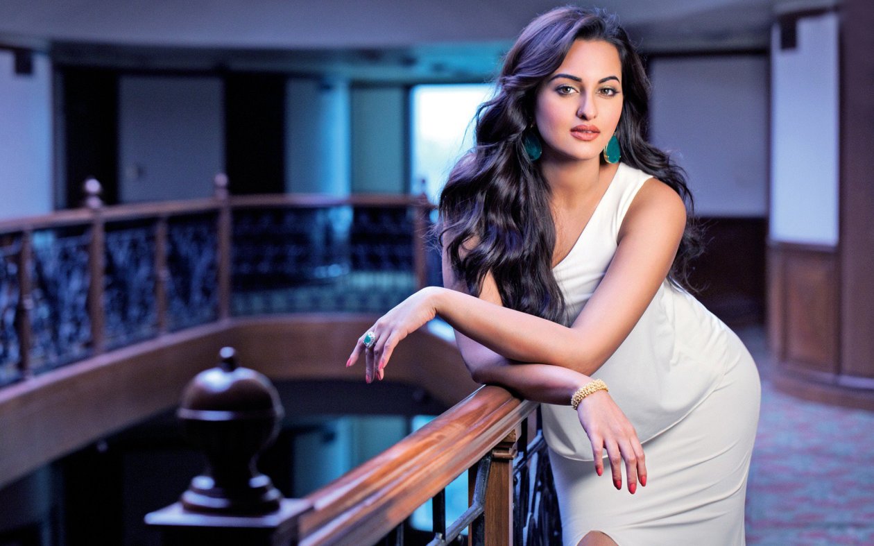 Sonakshi Sinha Wide