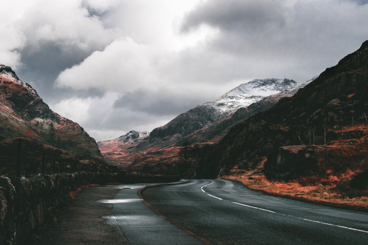 Beautiful Road Between Mountains 5k