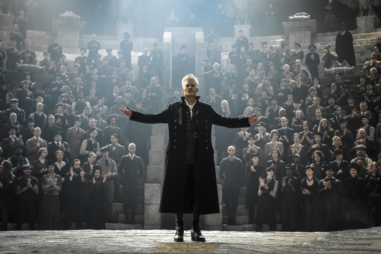 Johnny Depp As Gellert Grindelwald In Fantastic Beasts The Crimes Of Grindlewald Movie