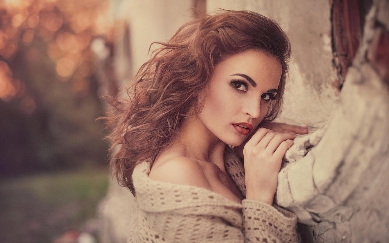 Brunette Girl Photography