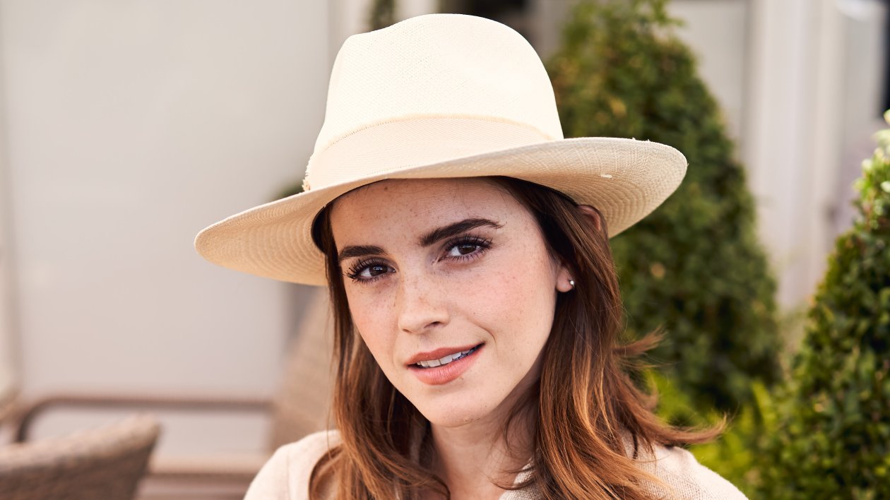 Emma Watson With Hat 4k