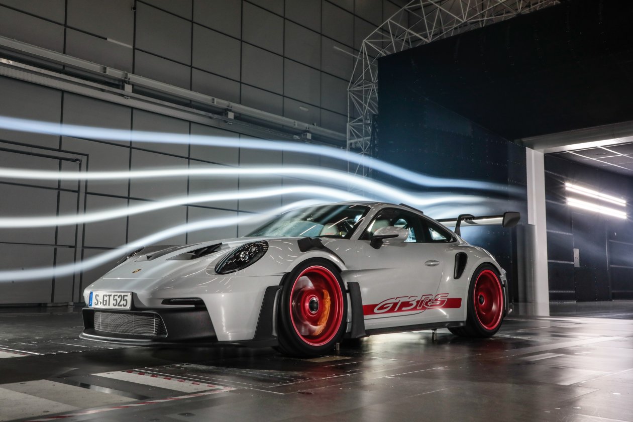 2022 Porsche 911 GT3 RS 5k