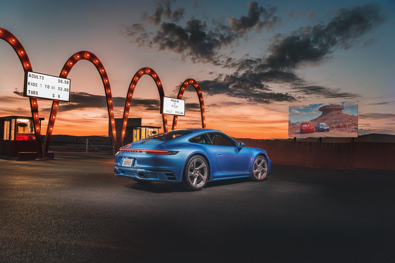 Porsche 911 Carrera GTS Sally Special 8k