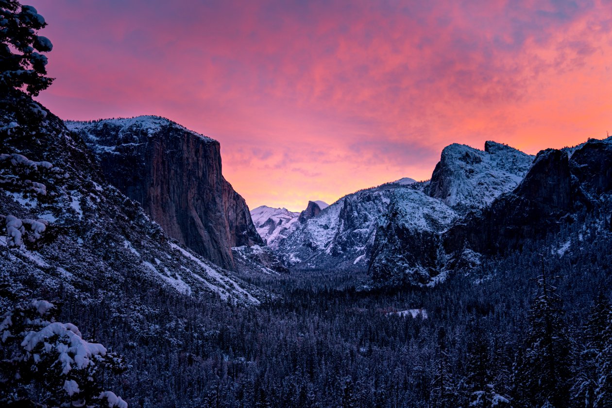 Yosemite Golden Hour Above Body Of Water 8k