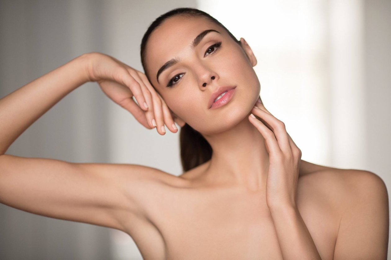 Gal Gadot Cute