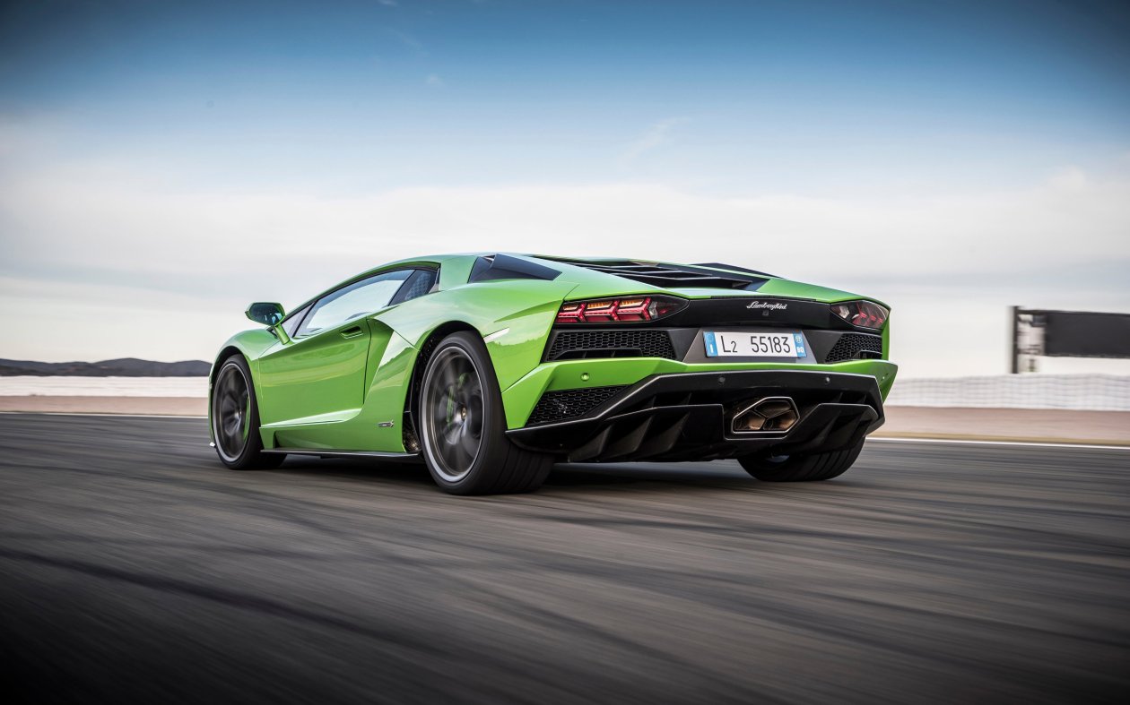 Lamborghini Aventador S 2017