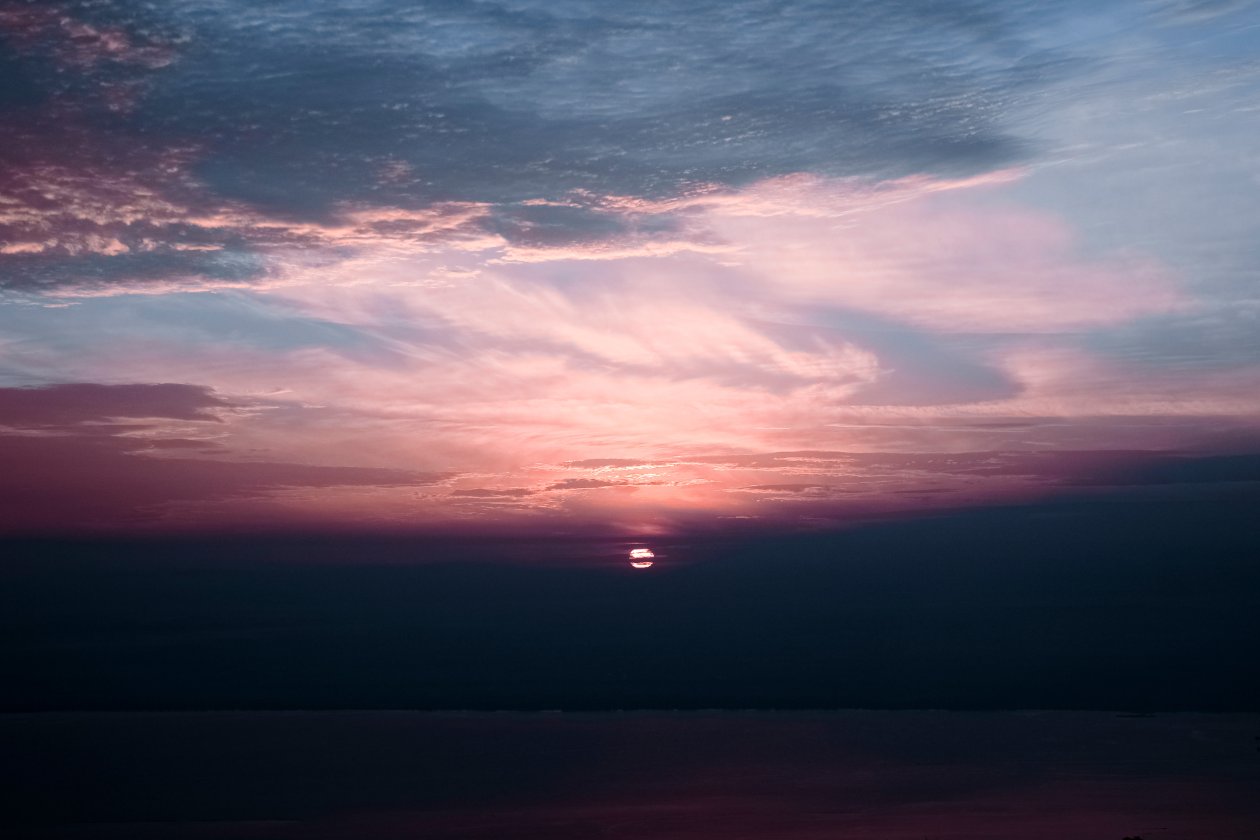 Sunset Under Clouds Sea 5k