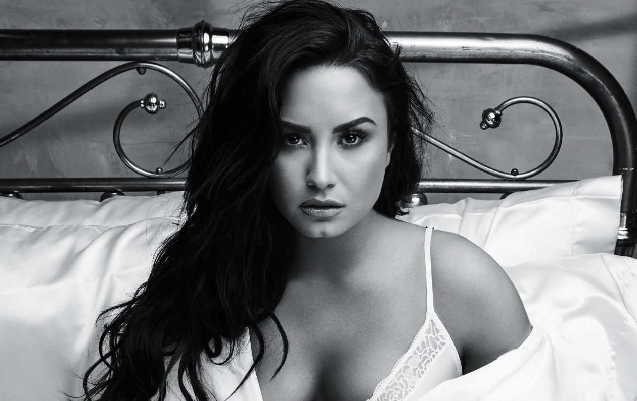 Demi Lovato Monochrome 4k