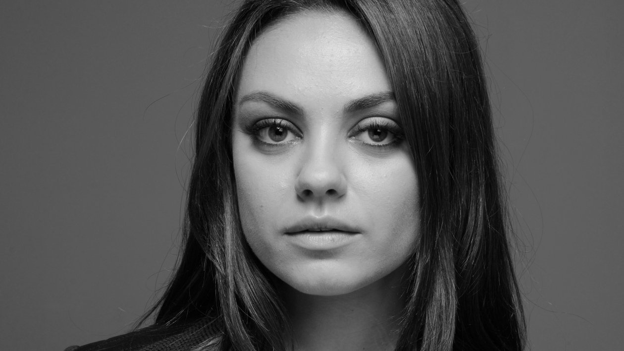 Mila Kunis Monochrome 4k