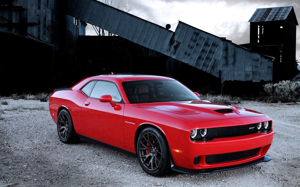 Red Dodge Challenger Srt