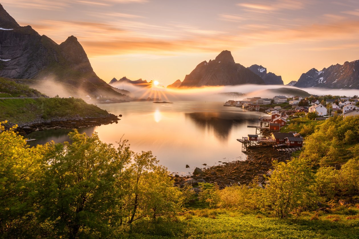 Norway Scenery Mountains Reine Fog Sun Bay 4k
