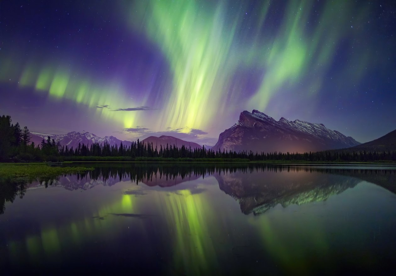 Aurora Borealis Mountains Lake Reflection Banff National Park