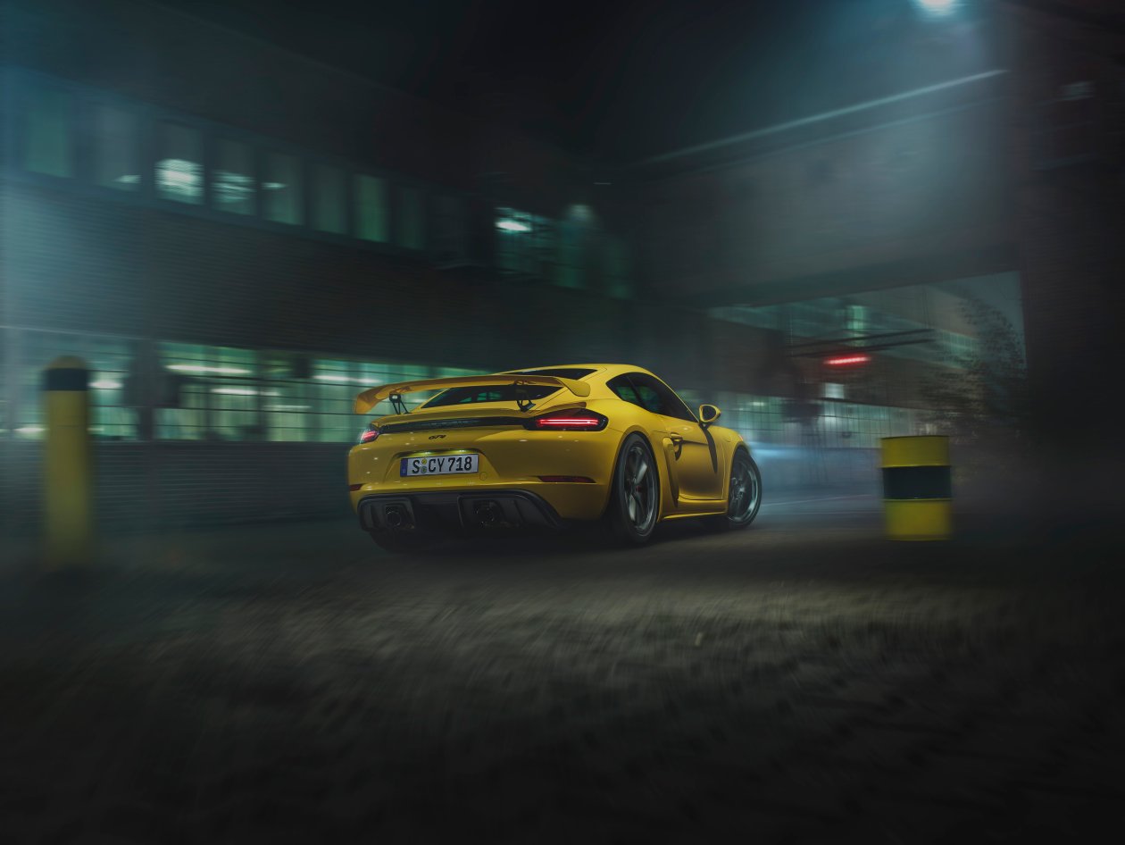 Porsche 718 Cayman GT4