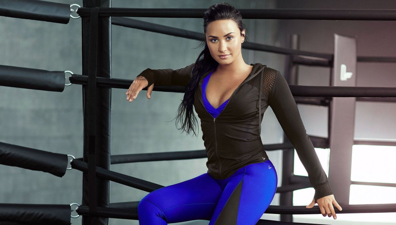 Demi Lovato Fabletics 5k