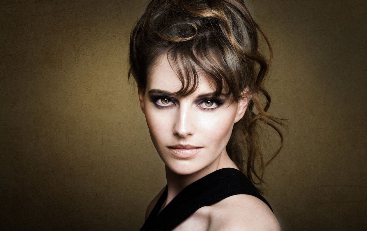 Woman Model Brunette Brown Eyes