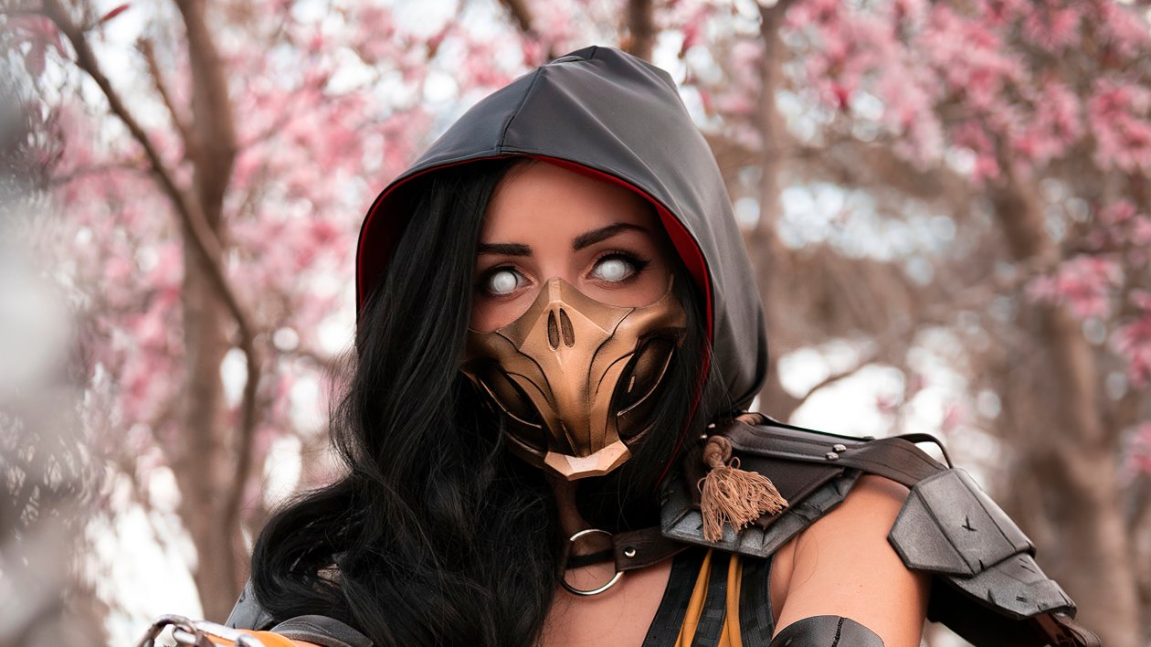 Scorpion Girl Mortal Kombat Cosplay 4k