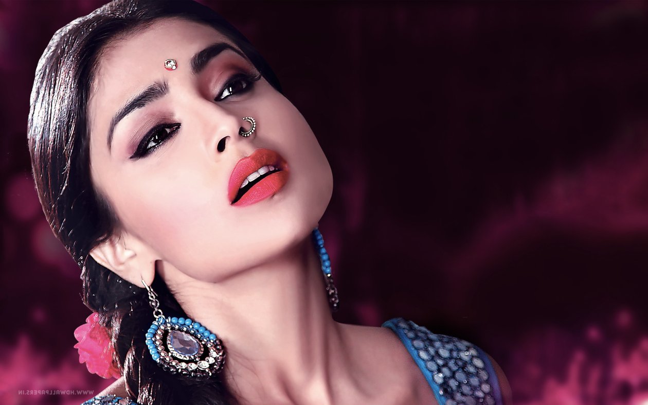 Shriya Saran 2