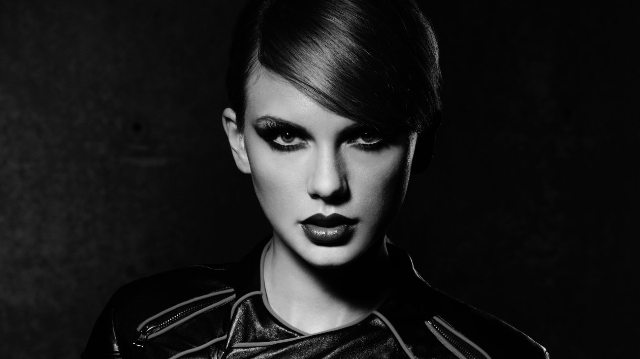 Taylor Swift 8k Monochrome