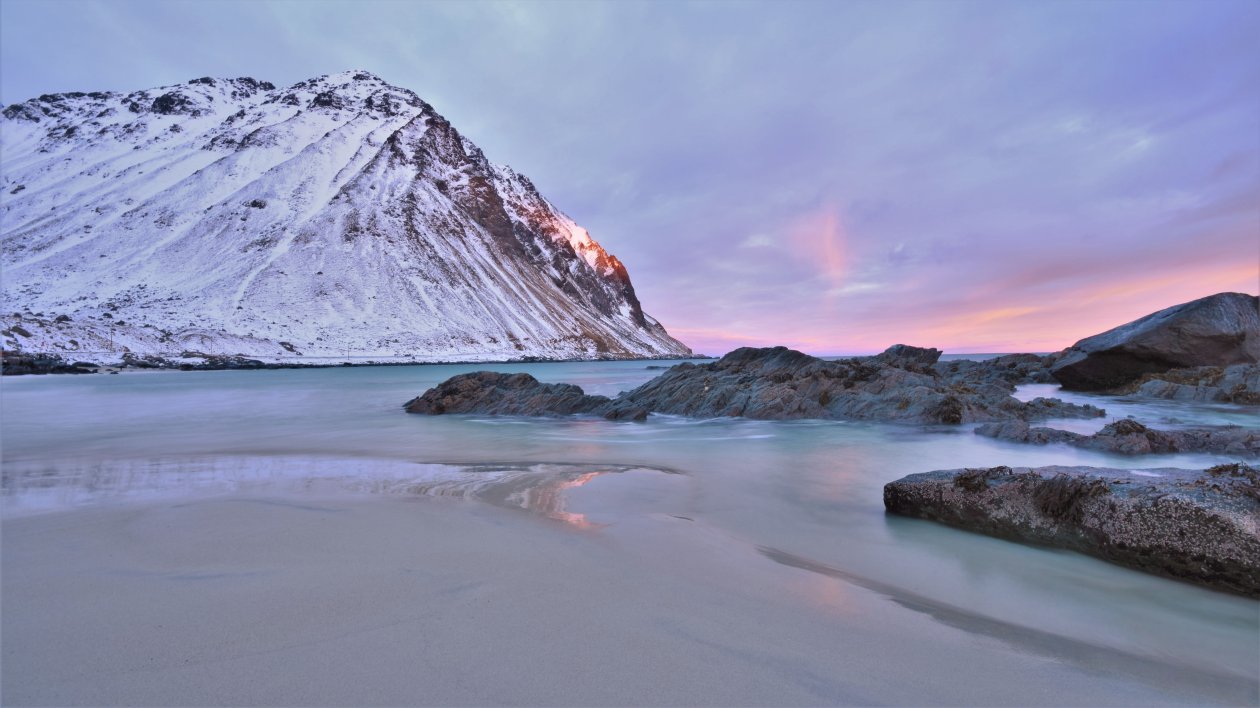 First Sunrise At Lofoten 5k