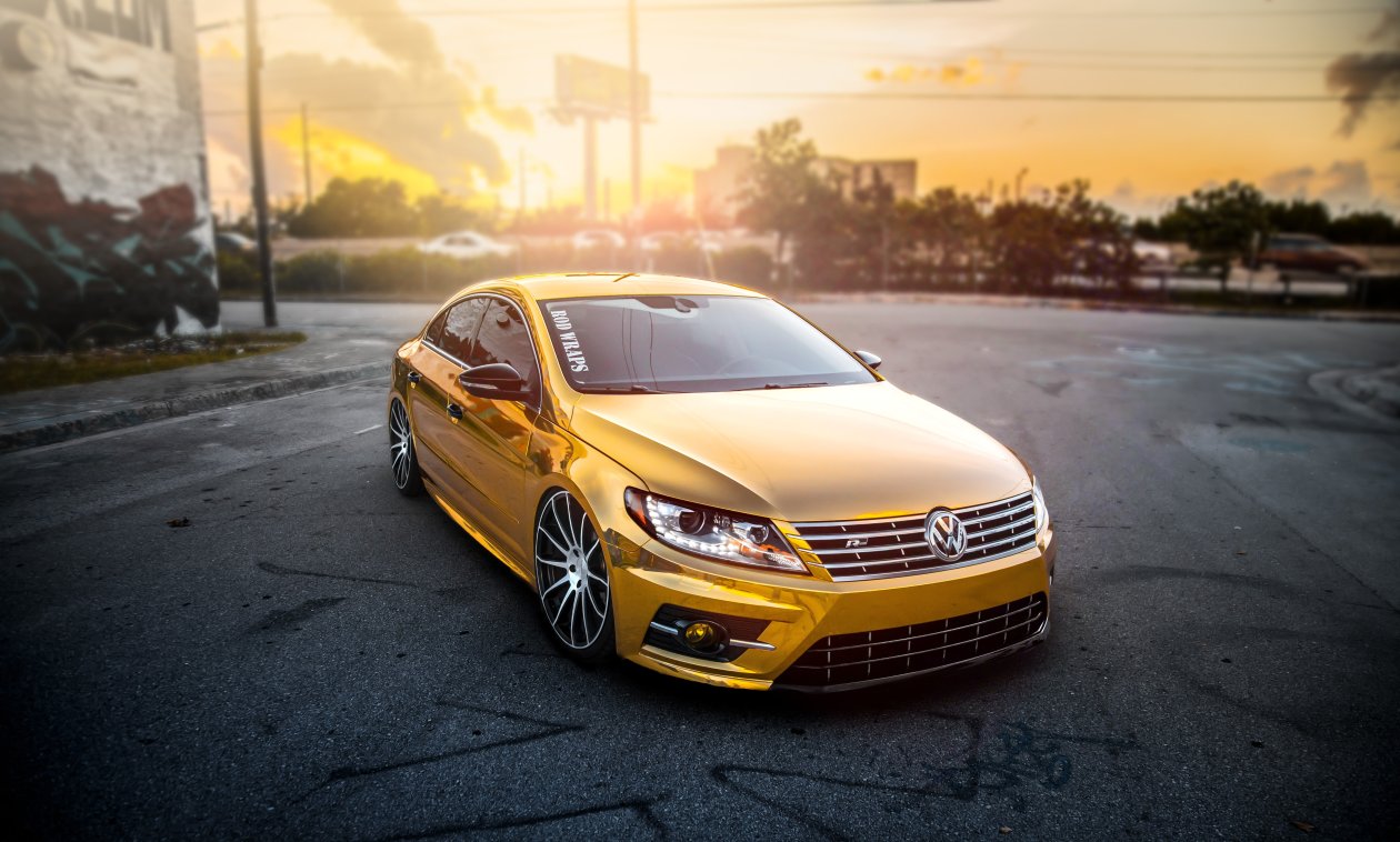 Volkswagen Passat Gold Wrap