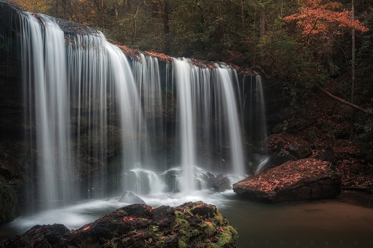 Autumn At Brasstown Falls 4k