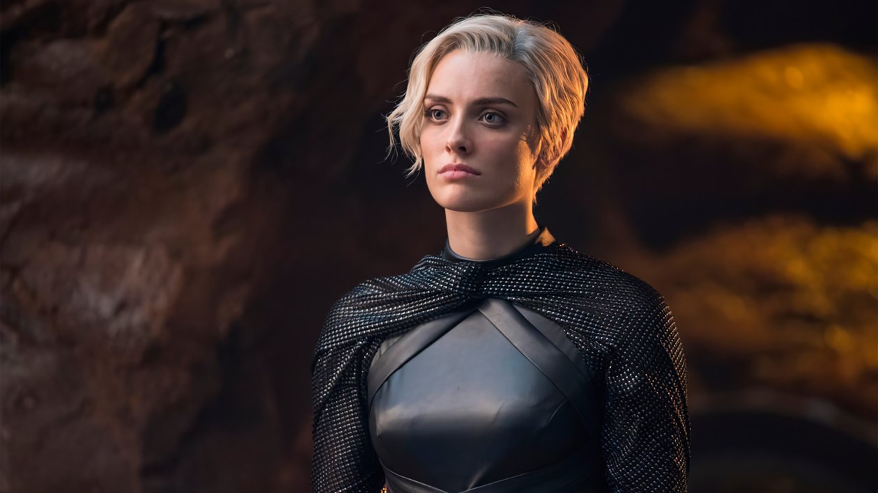 Kate Kane As Wallis Day In Batwoman 4k