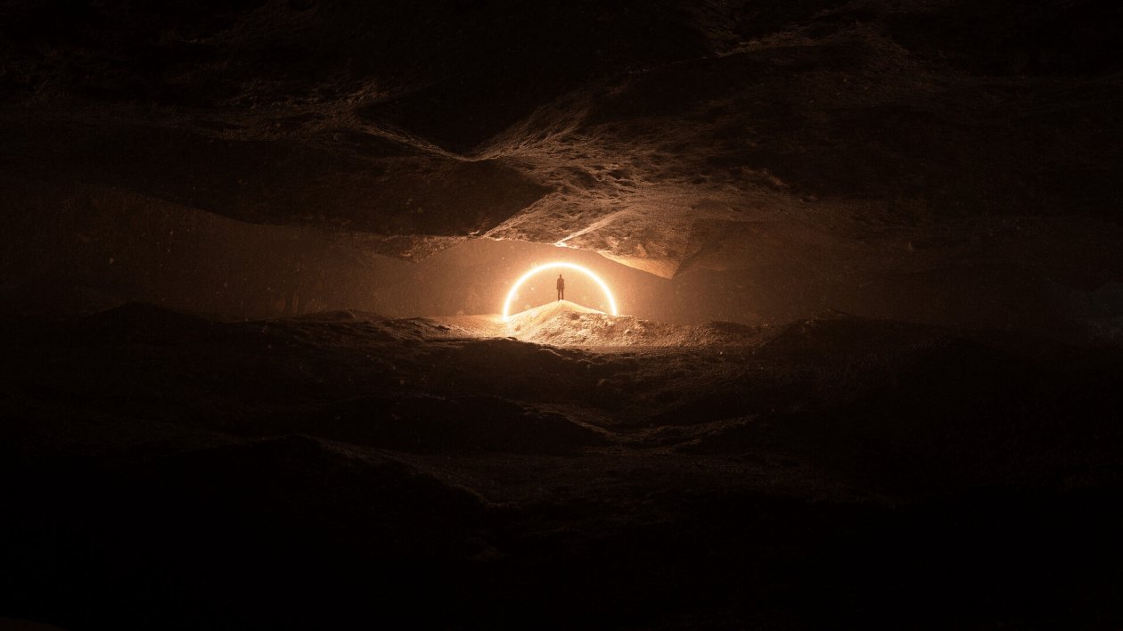 Silhouette Cave 4k