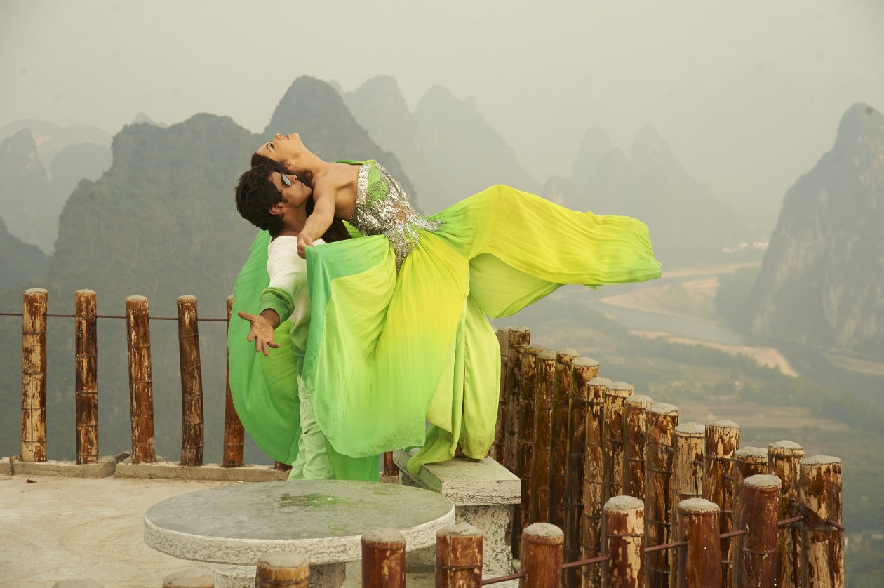 Vikram And Amy Jackson