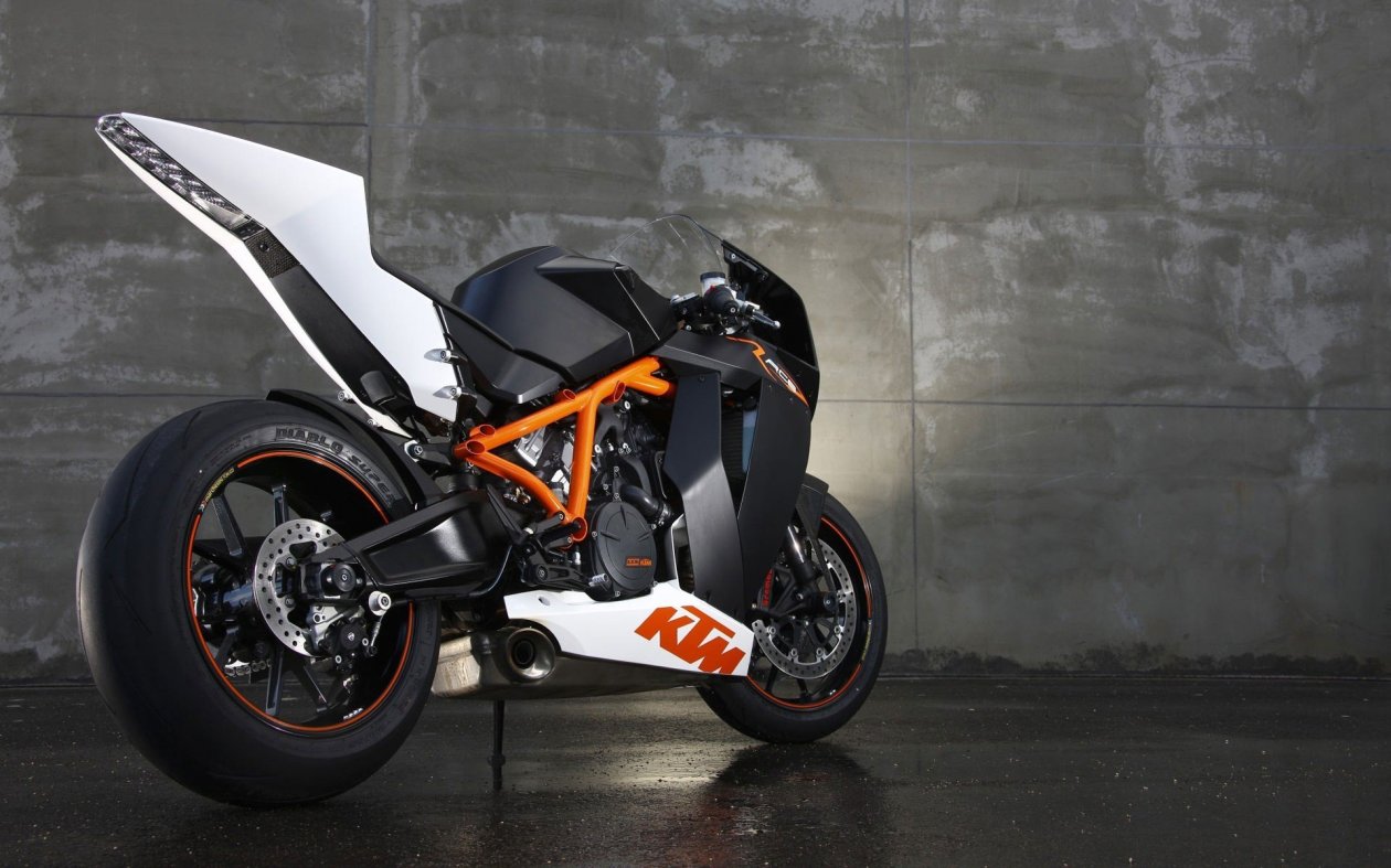 KTM RC8
