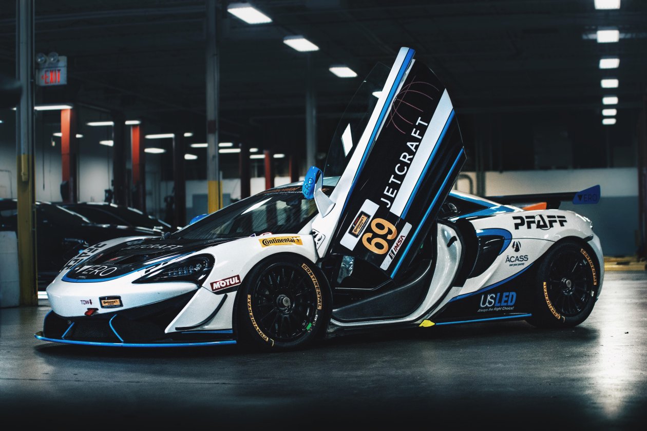 McLaren 570s GT4 8k