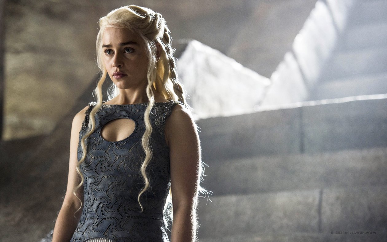 Emilia Clarke Game Of Thrones 2