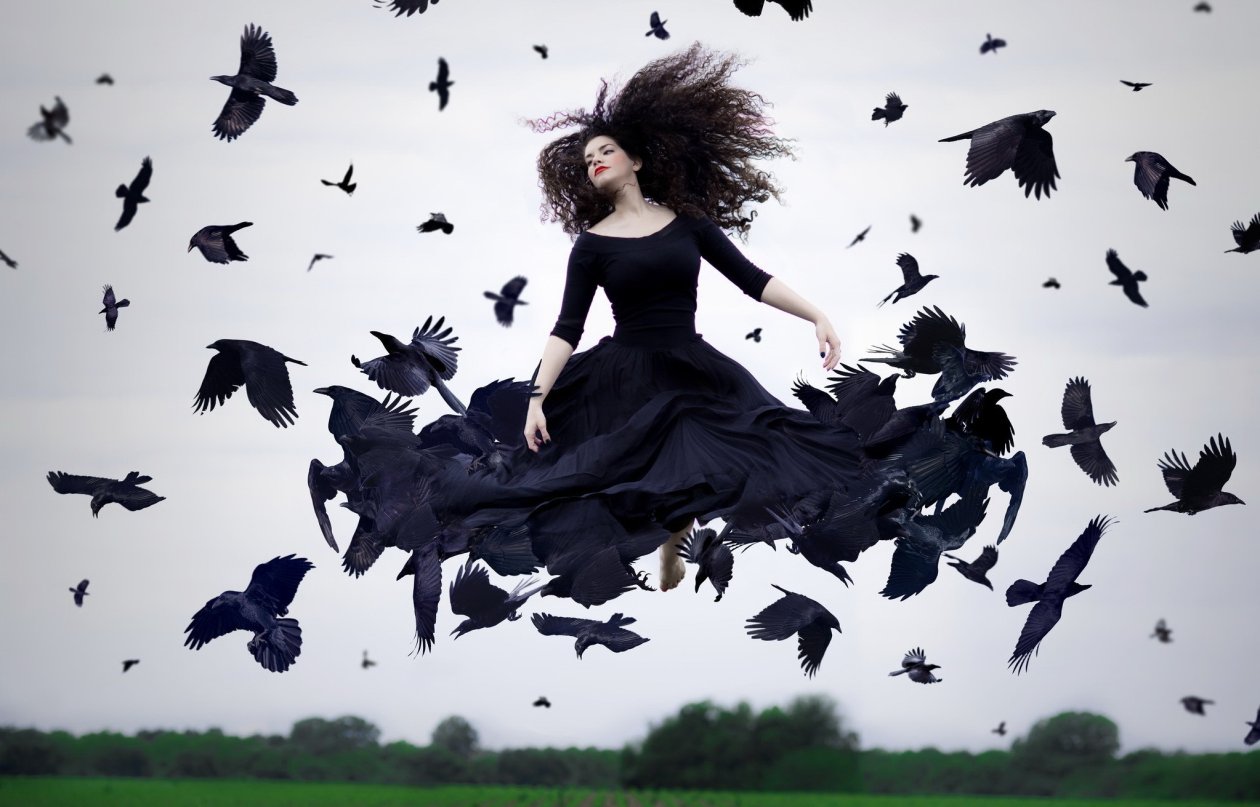 Crow Woman Photography