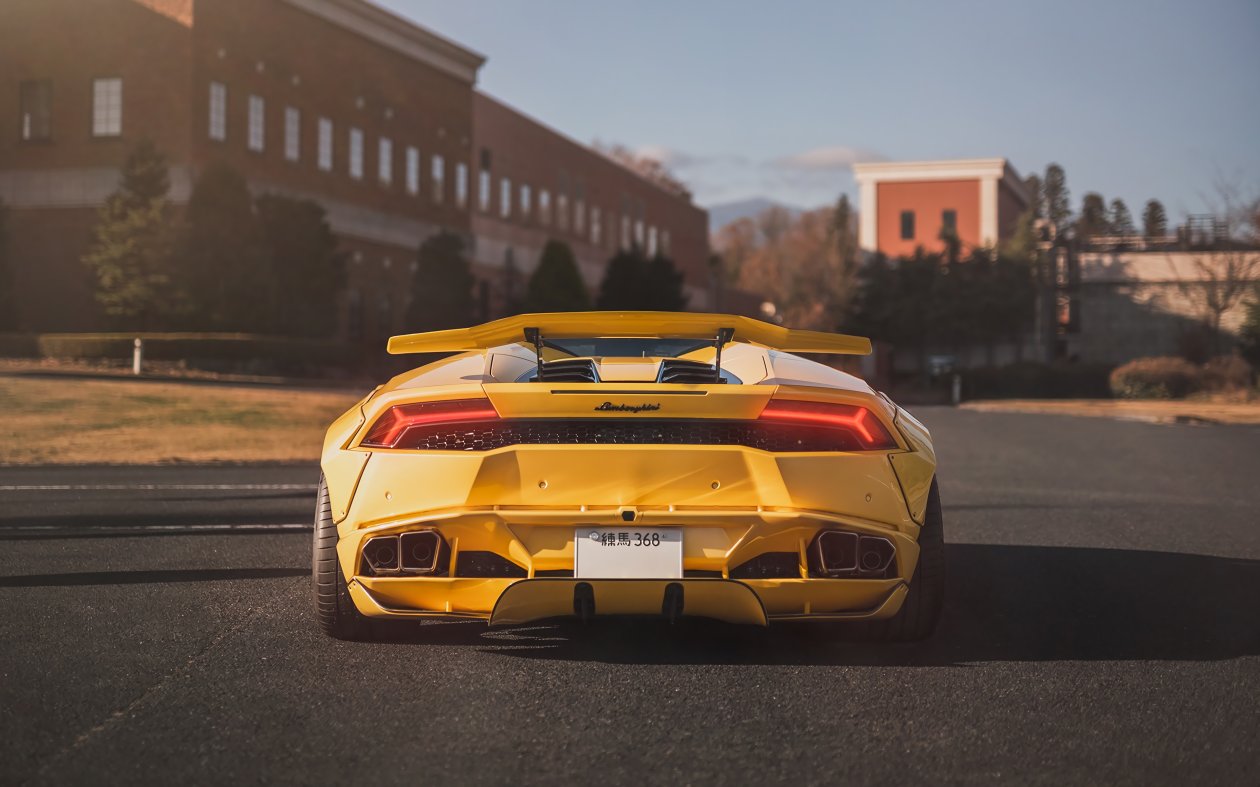 Lamborghini Yellow Rear 4k