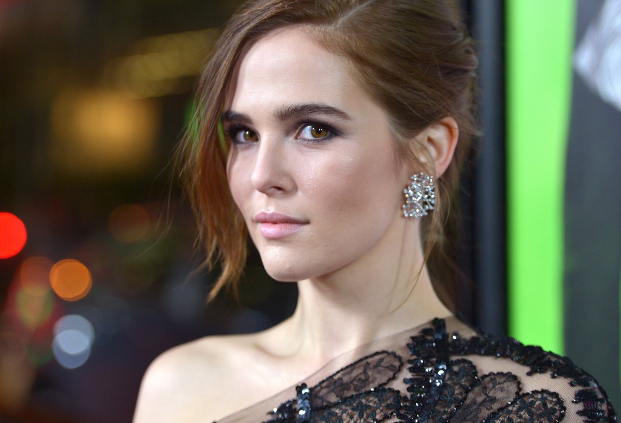 Zoey Deutch Actress