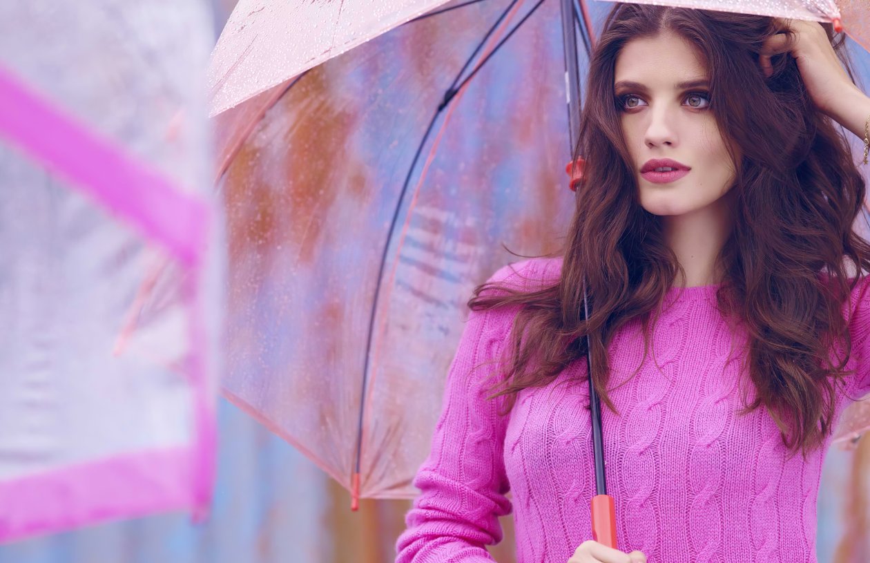 Women Pink Sweater With Umbrella