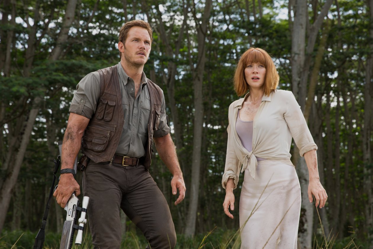 Bryce Dallas Howard And Chris Pratt In Jurassic World Fallen Kingdom