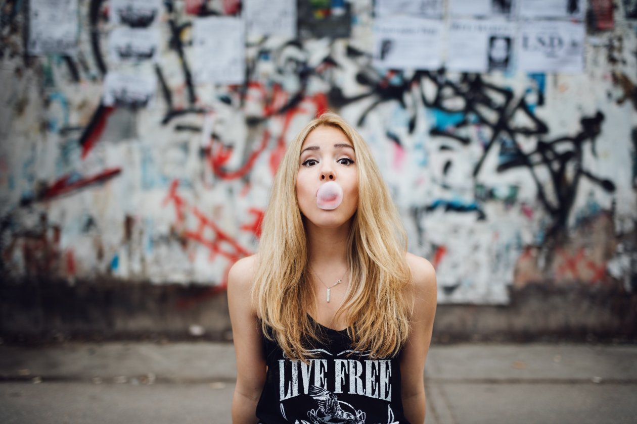 Fond d'écran Gum Girl