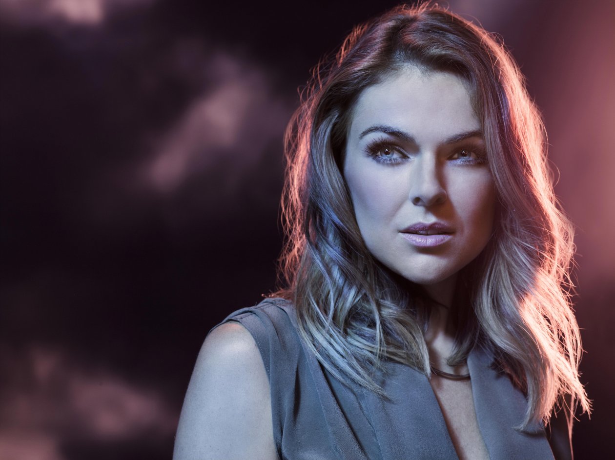 Serinda Swan 8k