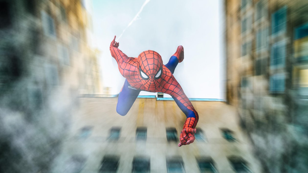 Spiderman Falling From Building Cosplay