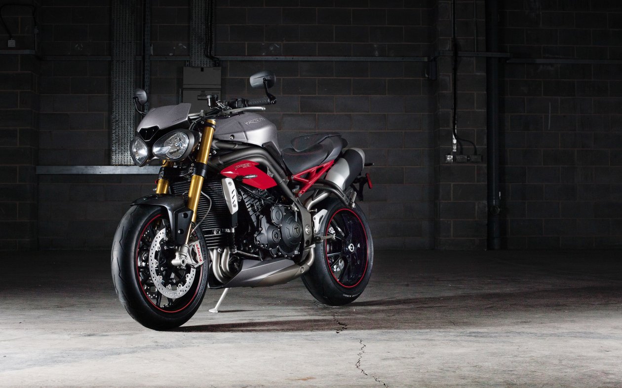 Triump Speed Triple R Bike