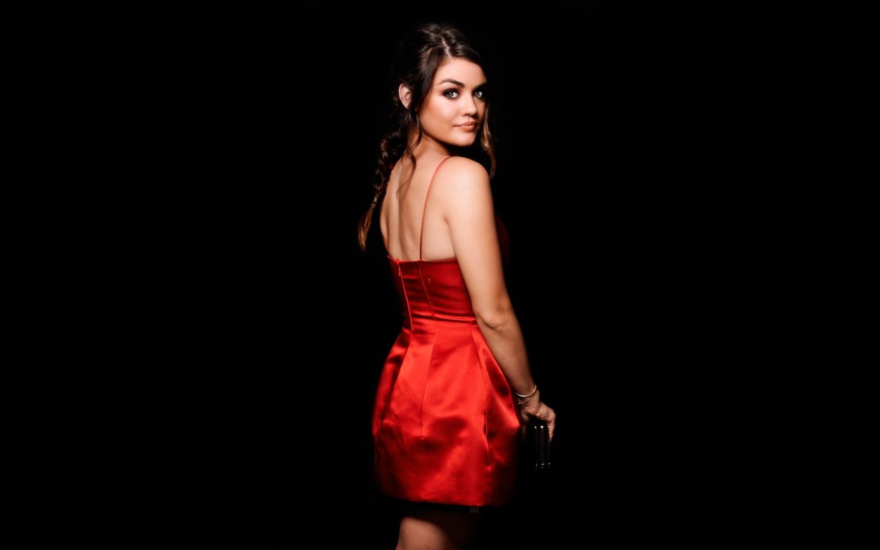 Lucy Hale 2