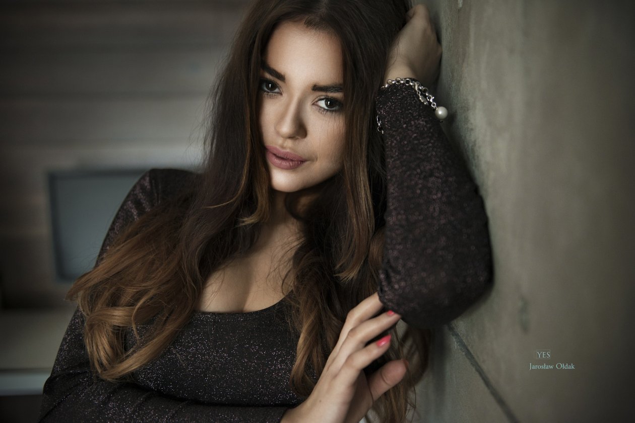 Brown Eyes Girl