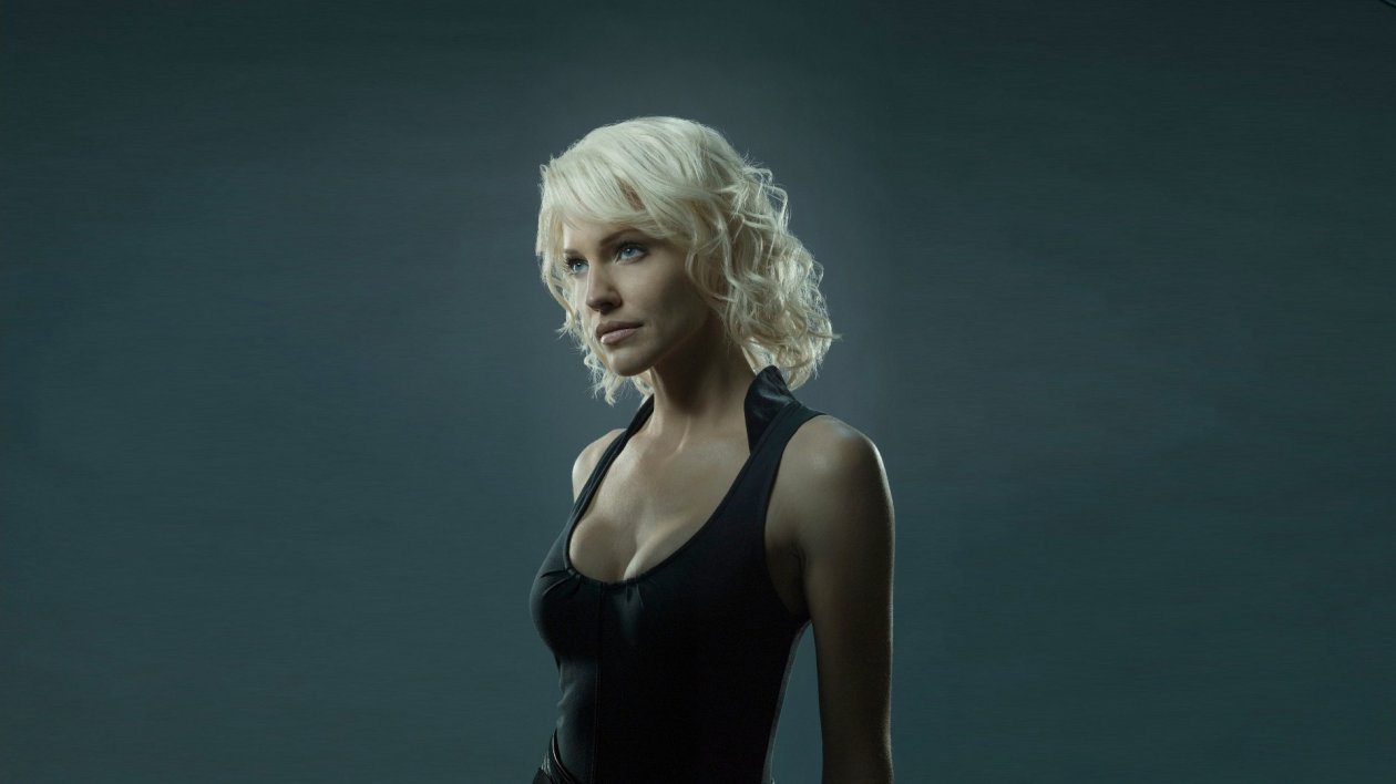 Tricia Helfer Actress