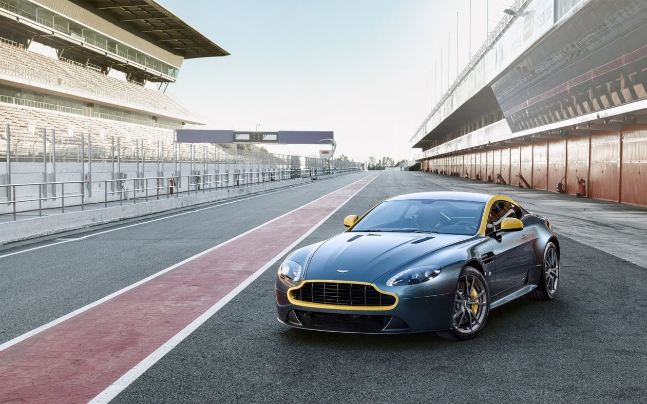 Aston Vantage