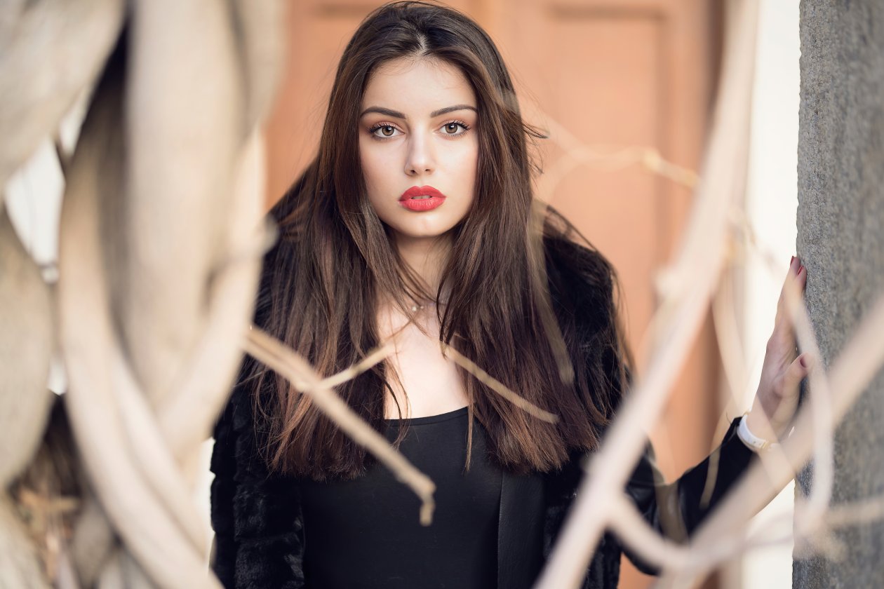 Girl Black Jacket Winter Cloth 4k