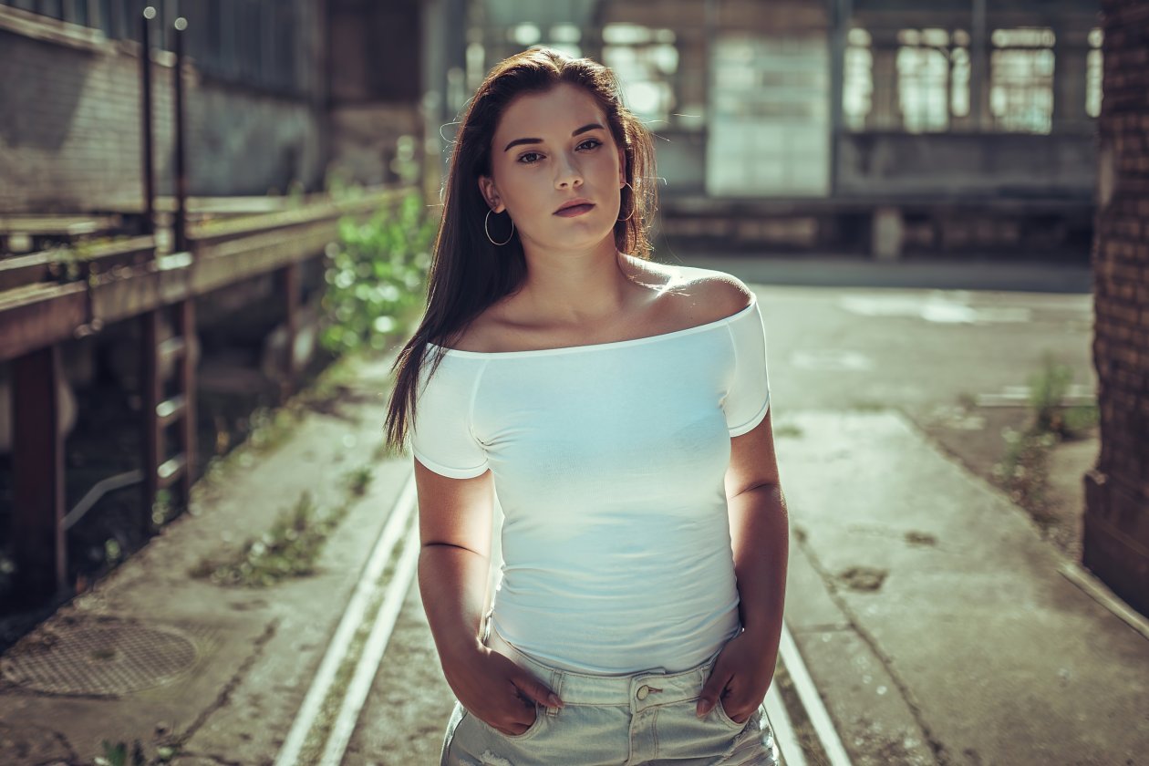 Girl Circle Earrings White Dress 4k