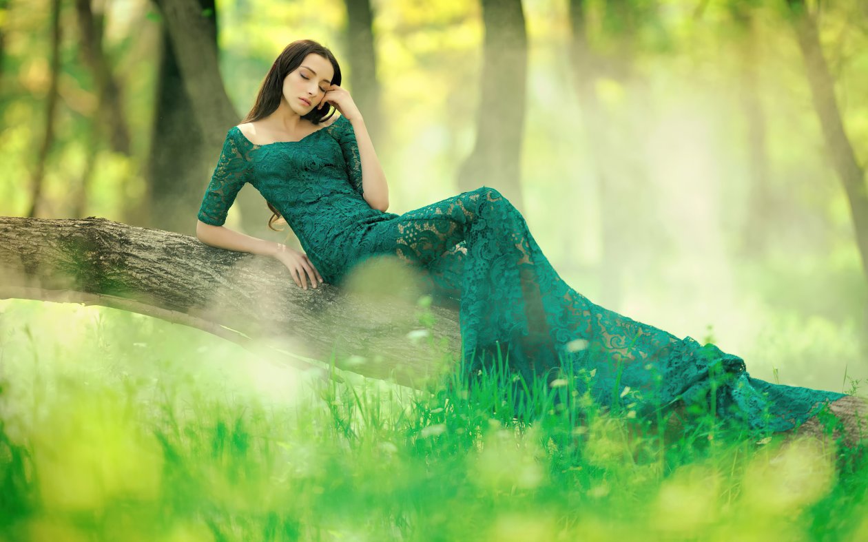 Green Long Dress 4k