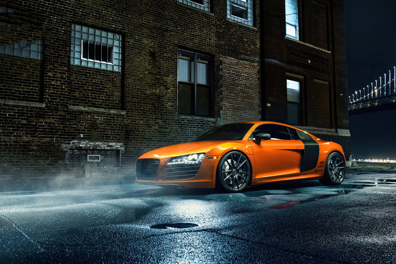Orange Audi R8